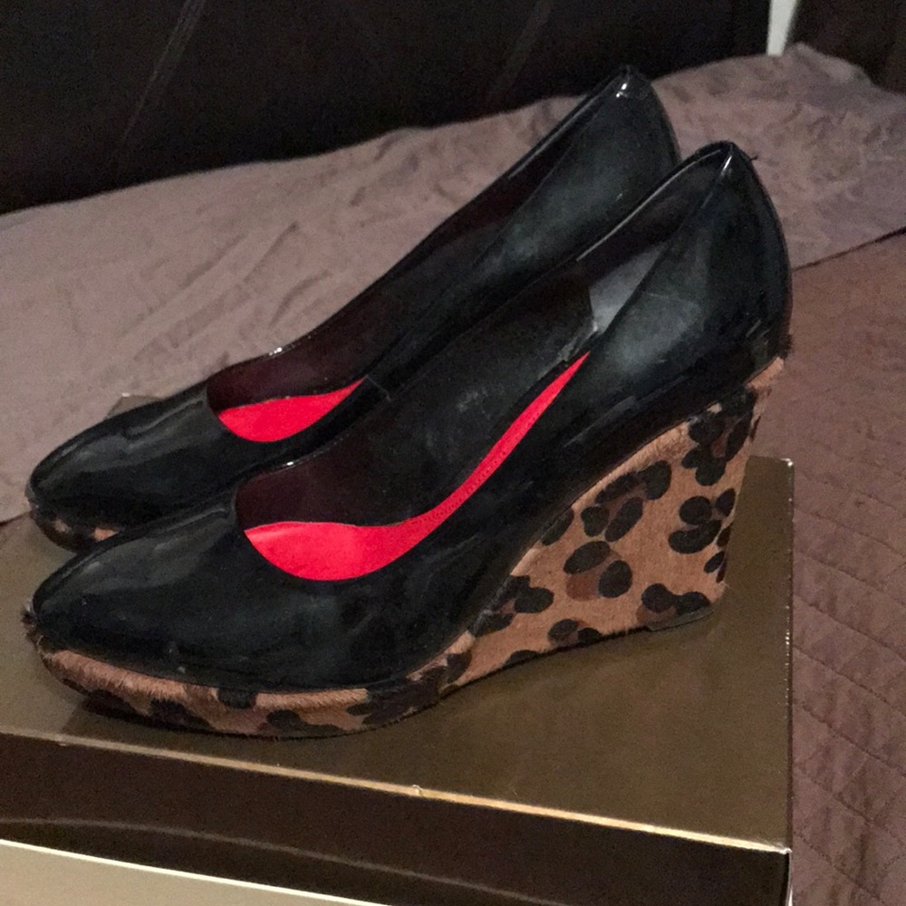 Black patent leather animal print platform shoes